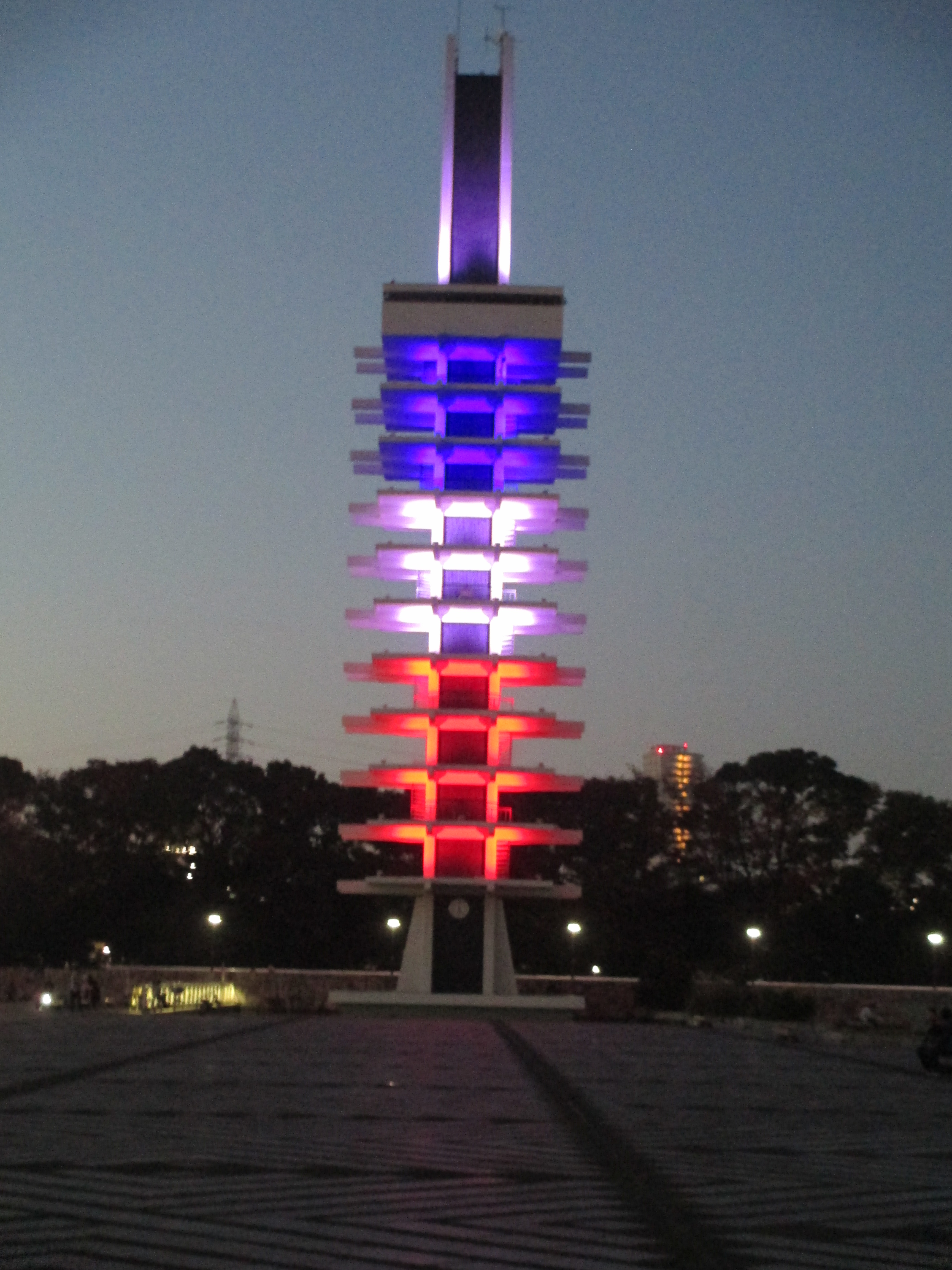 駒沢オリンピック公園　オリンピック記念塔