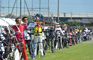 競技風景（2013ジャパンパラアーチェリー競技会）
